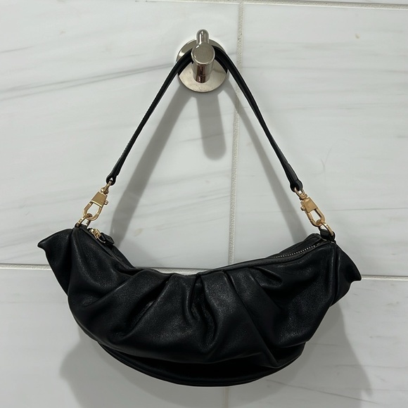 Reike Nen | Black Leather Croissant Bag - Picture 6 of 10